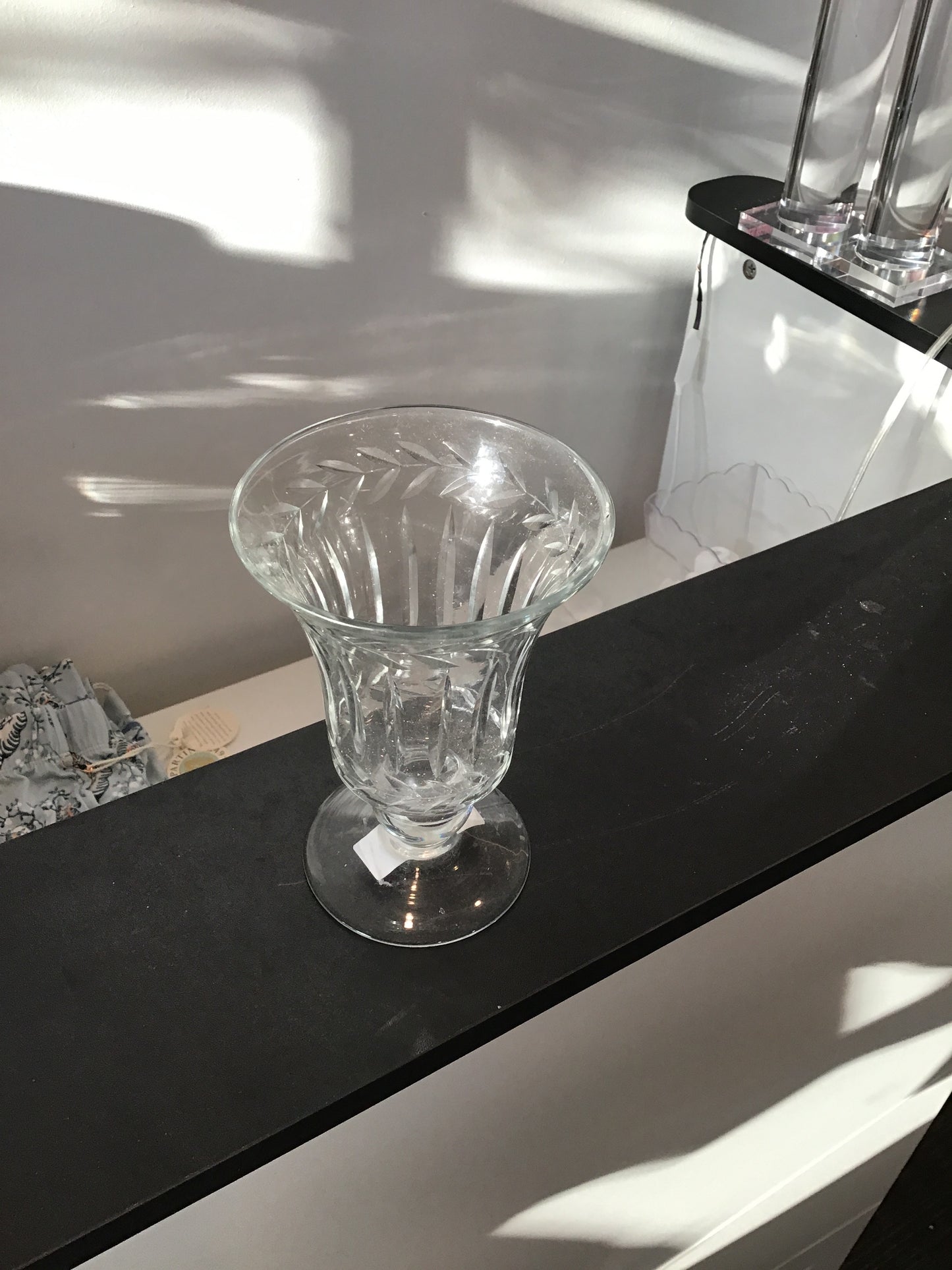 Cristo Urn 4” x 6”