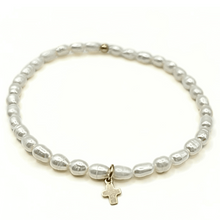 Load image into Gallery viewer, Erin Gray Rice Pearl Bracelet with Cross