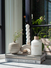 Load image into Gallery viewer, L'AVANT Fresh Linen Hand Lotion