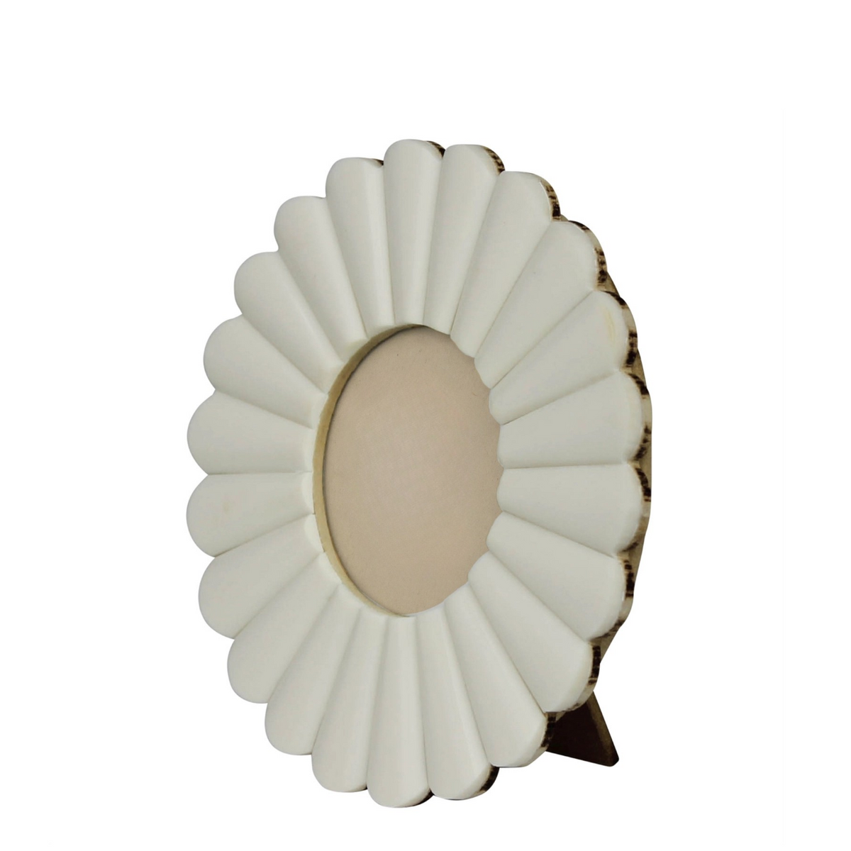 Scalloped Round Frame