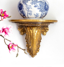 Load image into Gallery viewer, Vesta Wall Bracket