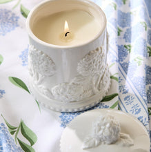Load image into Gallery viewer, Hydrangea Filled Scented Candle in Gift Box