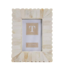 Load image into Gallery viewer, Scalloped Bone Photo Frame