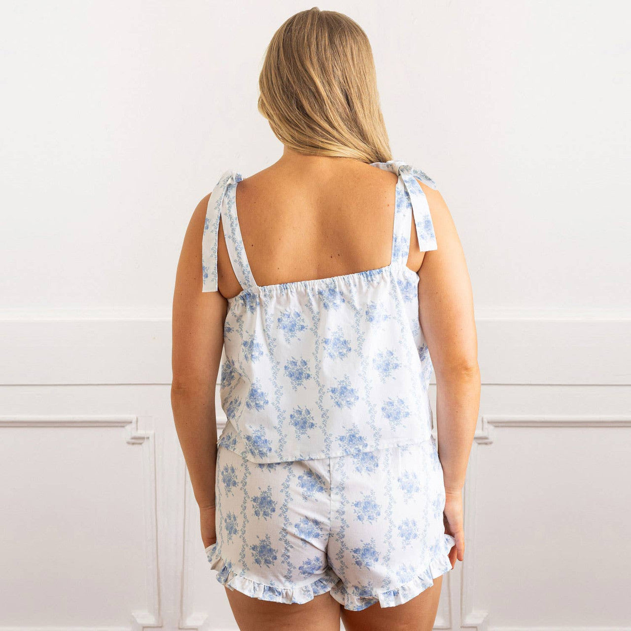 Sleep Set Blue Rose Vine Tie Top