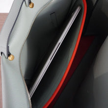 Load image into Gallery viewer, MONTEMARÉ Vienna Carry-On Tote Latte