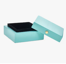 Load image into Gallery viewer, Bauble Box