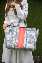 Load image into Gallery viewer, Parker & Hyde Neoprene Tote