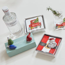 Load image into Gallery viewer, Mariposa Smiling Santa Beaded Napkin Box
