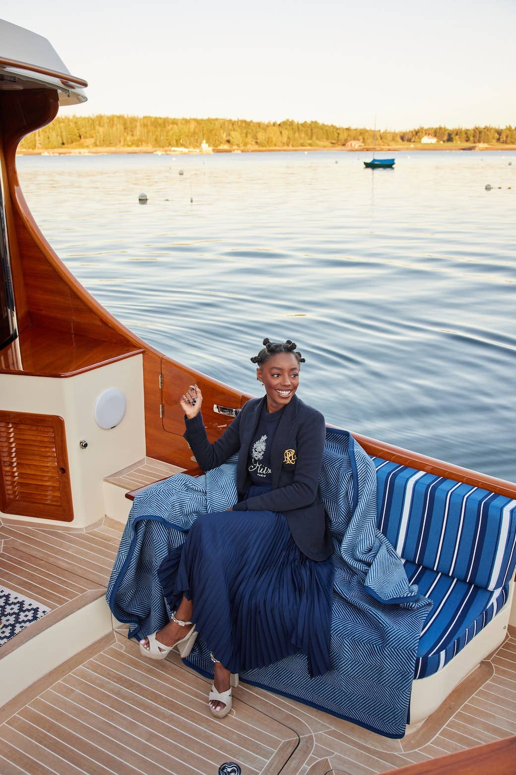 Blanket: Harborview Herringbone Navy