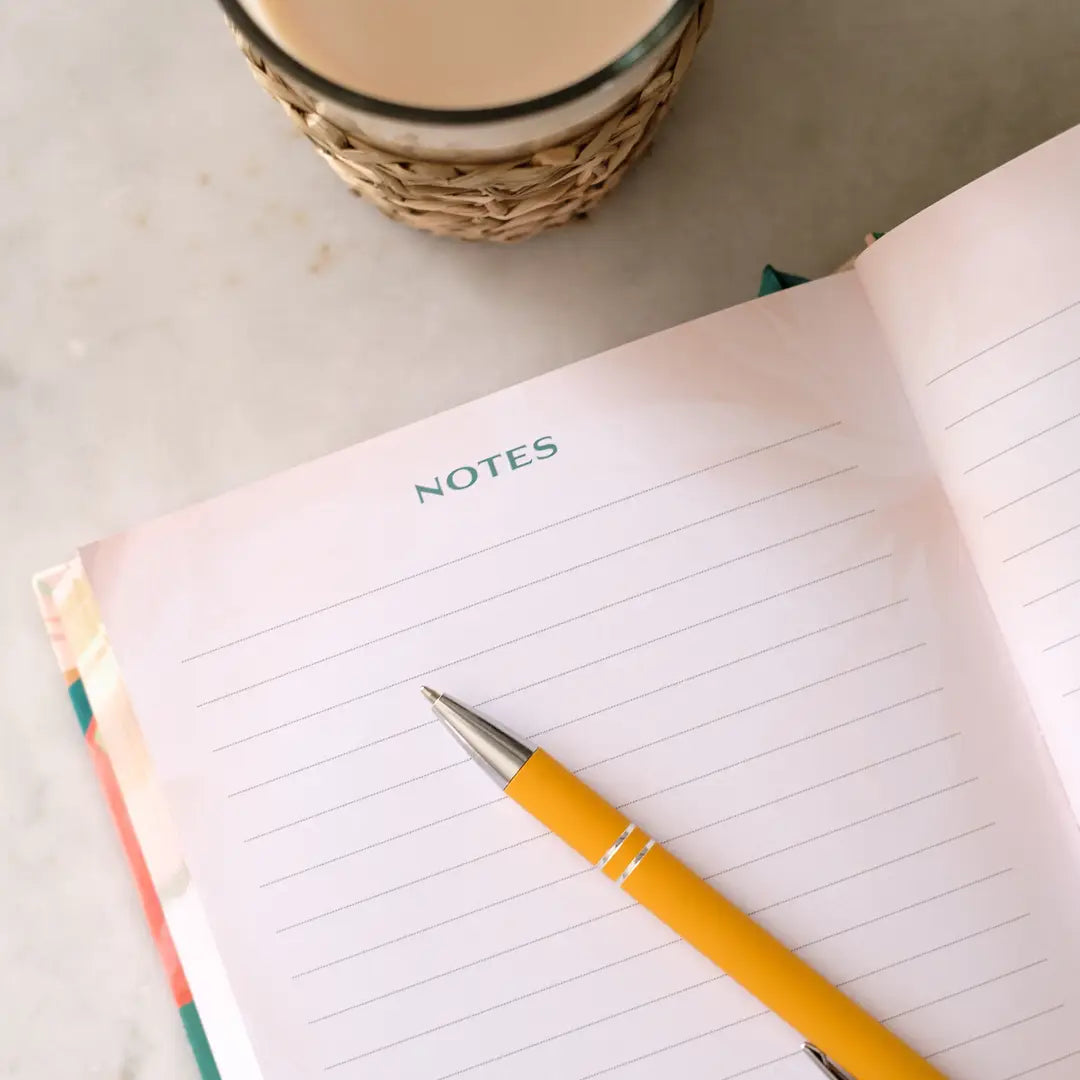 A Year of God's Goodness:A Prayer & Praise Tracker For Women