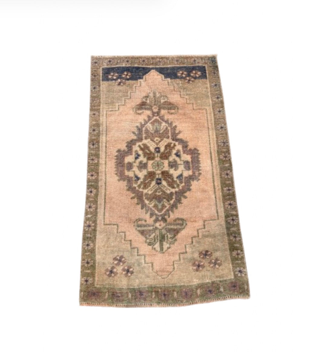 Vintage Oushak Rug - Rosewood Ivory
