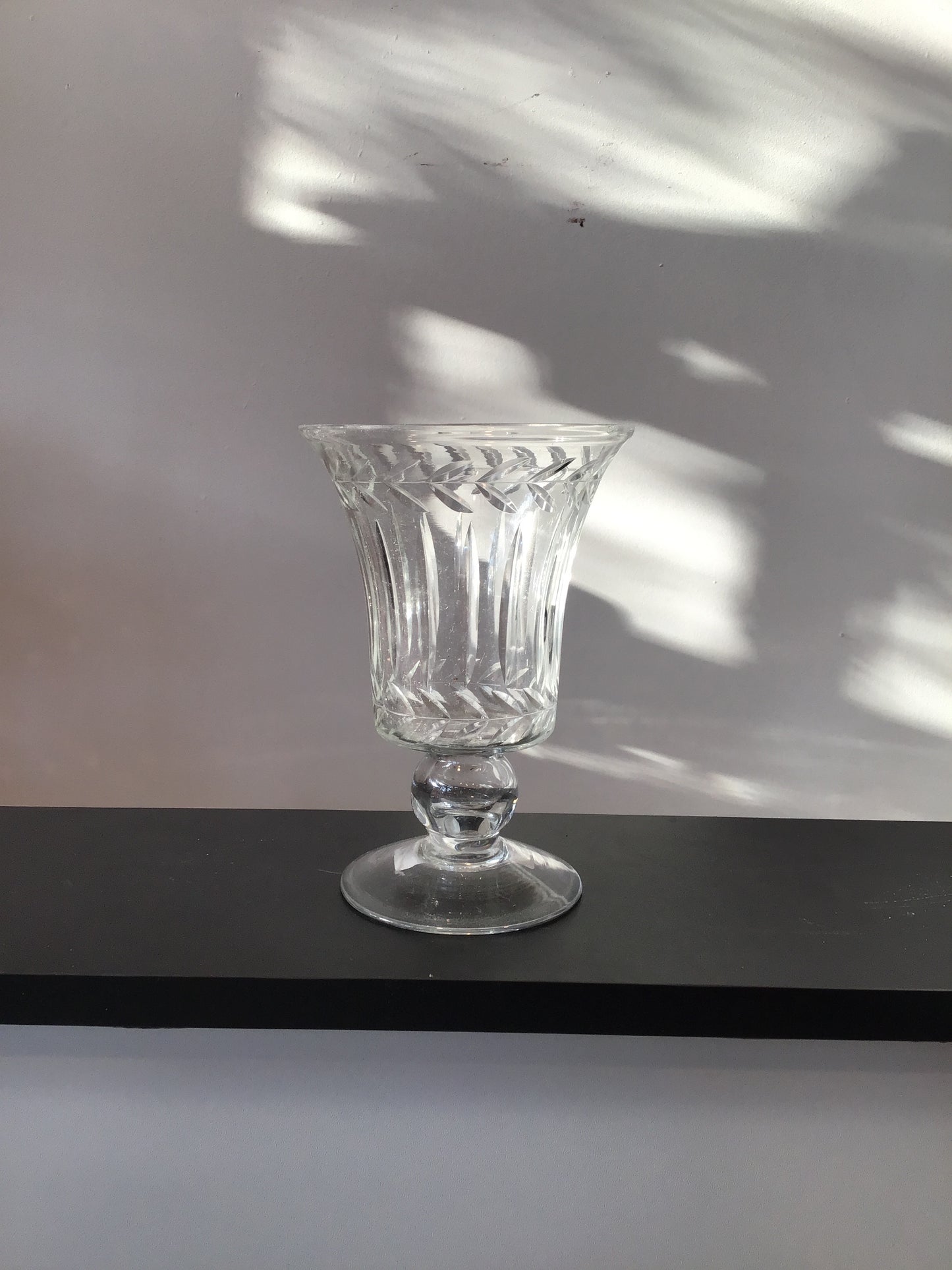 Cristo Urn 4” x 6”