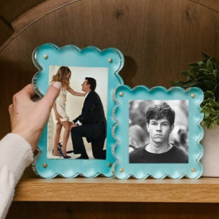 Acrylic Picture Frame: Clear