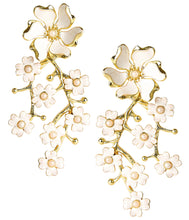 Load image into Gallery viewer, Daphne Earrings in White
