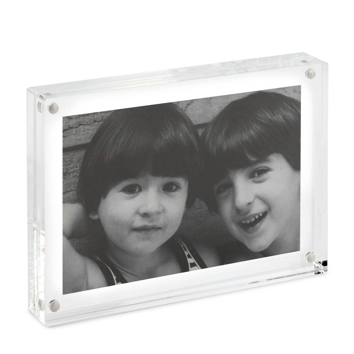 Acrylic 3.5 X 5 Magnetic Heavy Picture Frame